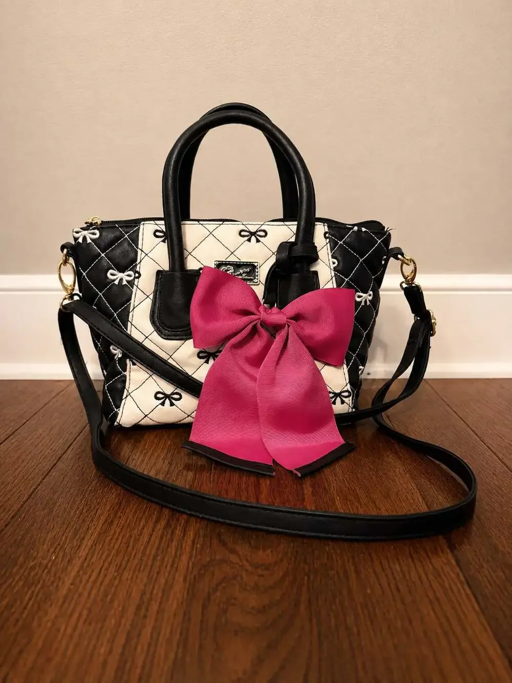 Betsey Johnson Luv Betsey Mini Black White Quilted Satchel Crossbody Bows Bag